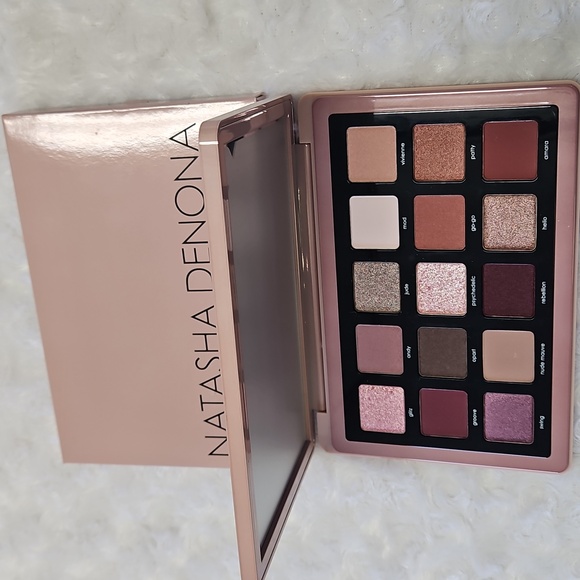 Never Used Natasha Denona Retro Eyeshadow Palette - Picture 3 of 11